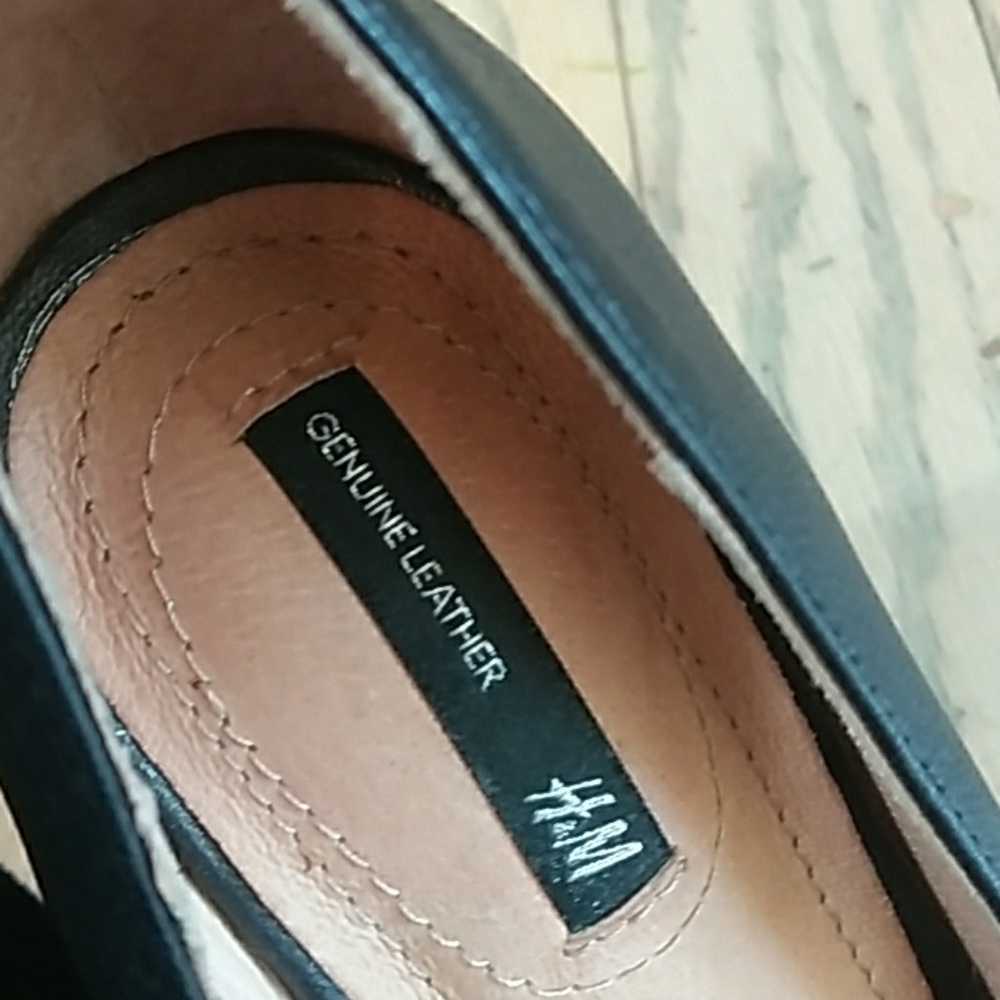 H&M designer line genuine Leather Heels - Picture 5 of 7